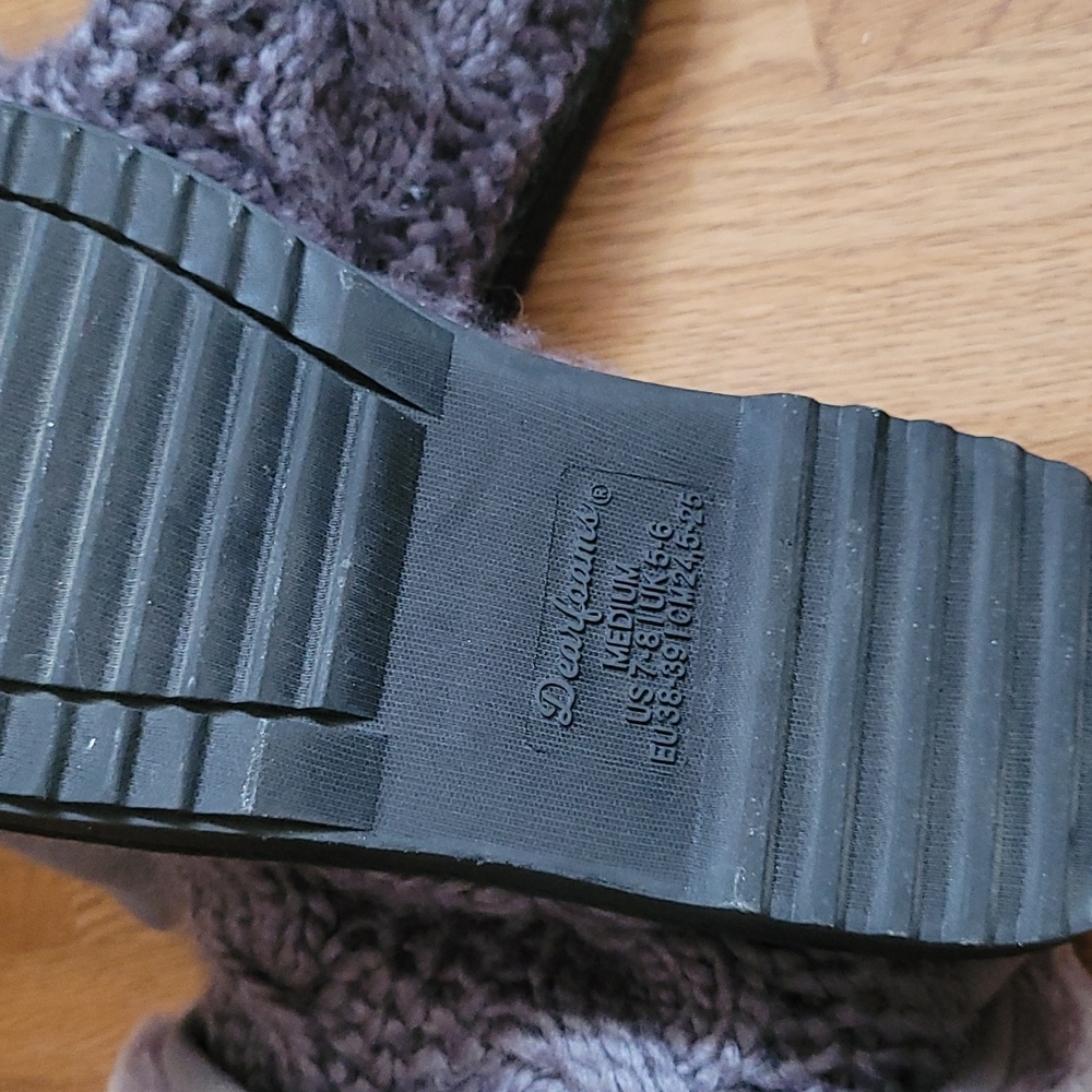 Slippers - Picture 5 of 6